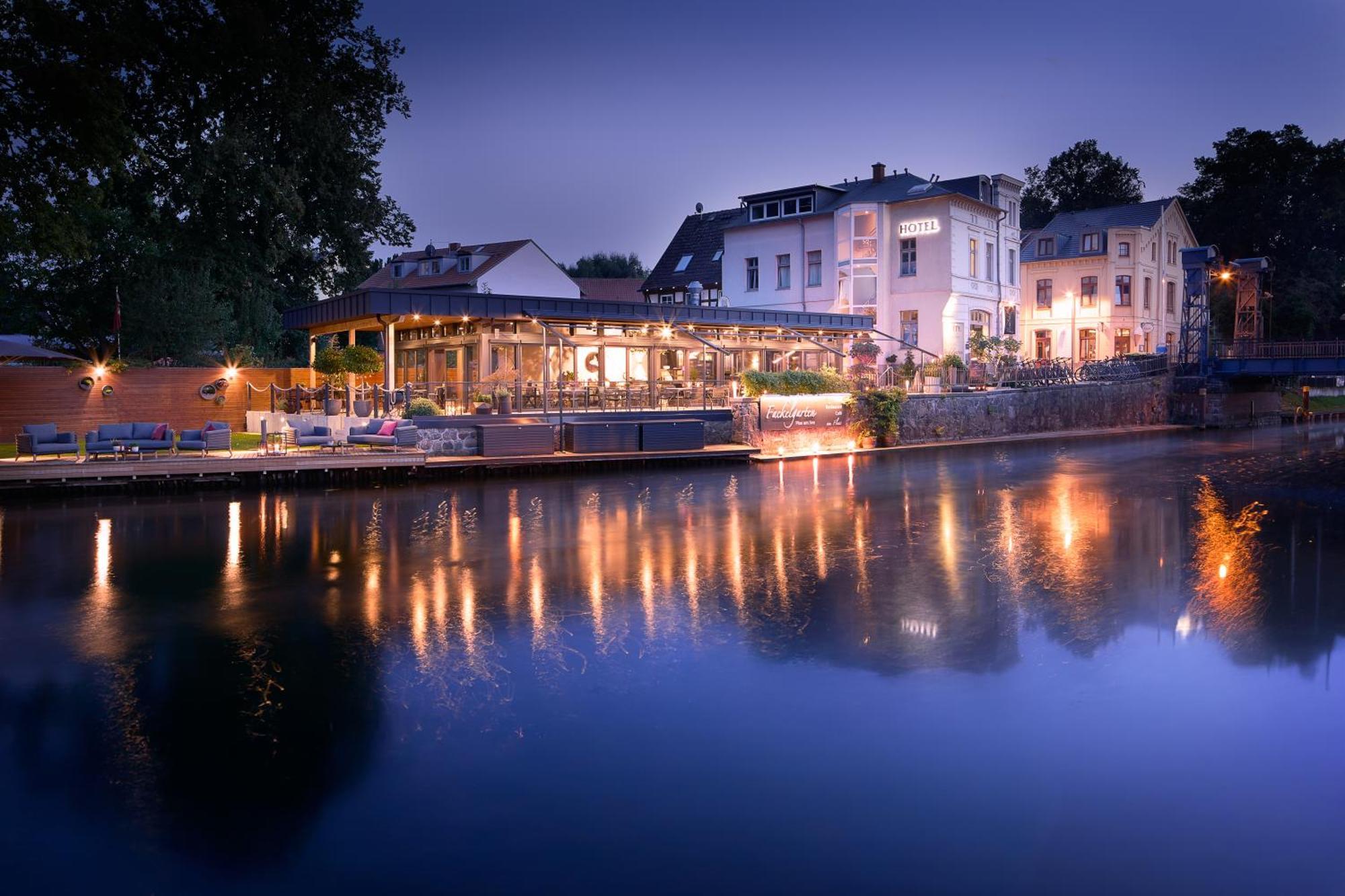 Hotel & Restaurant Fackelgarten Plau Am See Eksteriør bilde